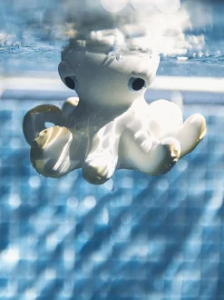 Giocattolo da bagno fatto a mano Oli&Carol x Big Stuffed