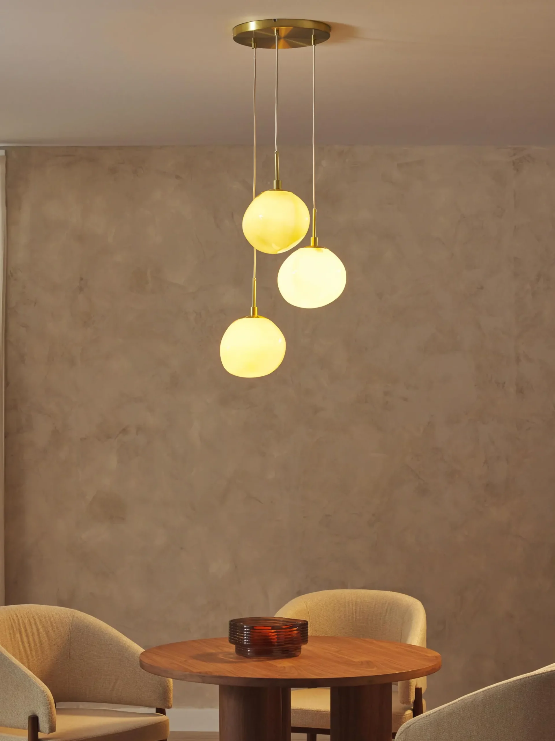 Lampada a sospensione cluster in vetro opalino Josie