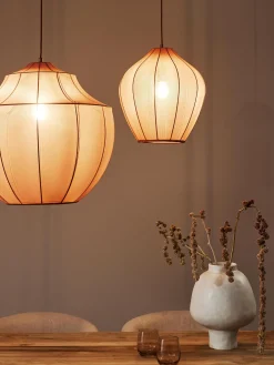 Lampada a sospensione in tessuto a rete Beau