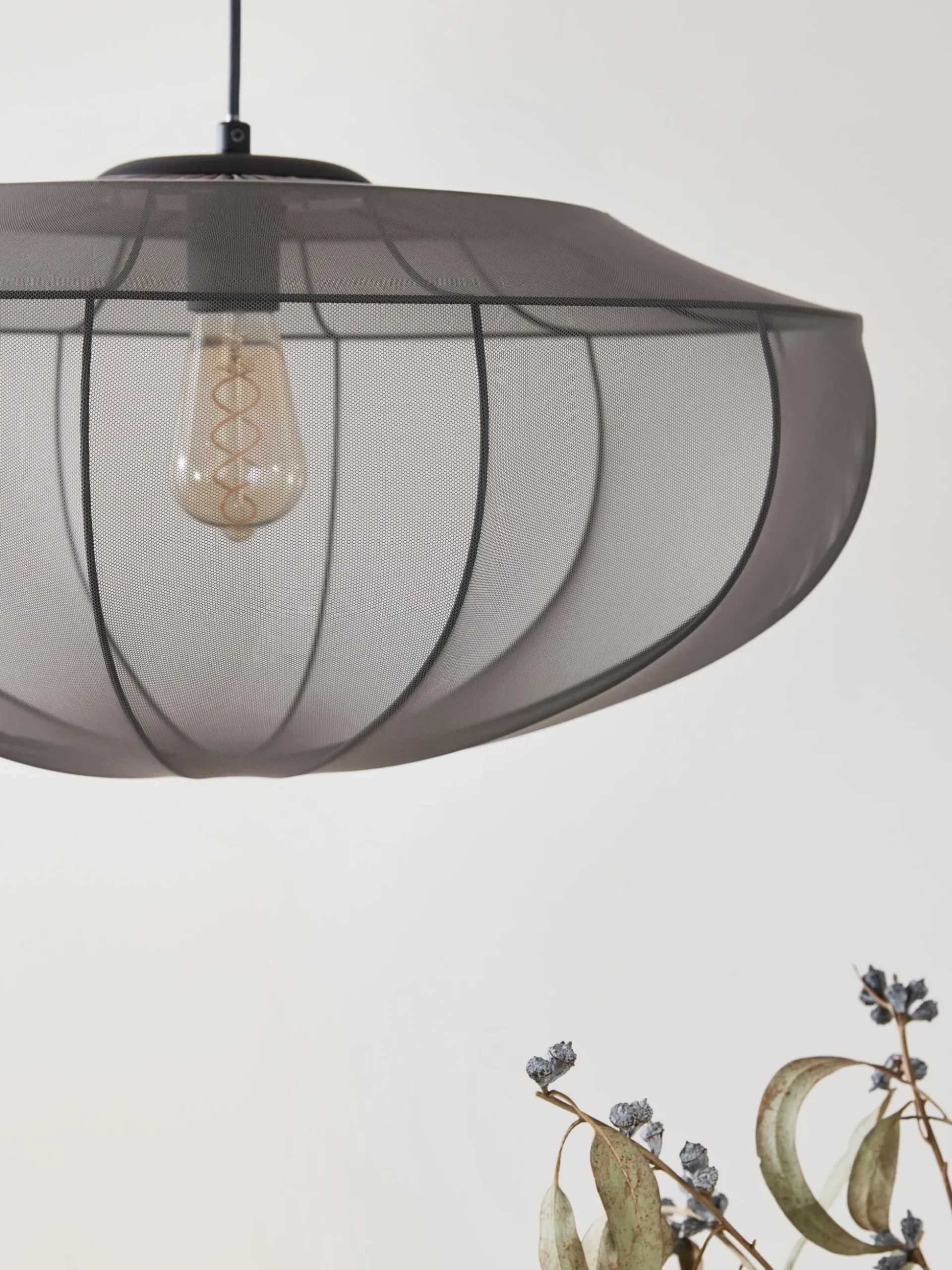 Lampada a sospensione in tessuto a rete Beau