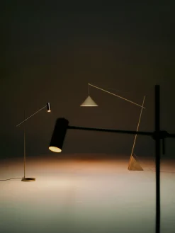 Lampada da lettura grande con base i travertino Reyna