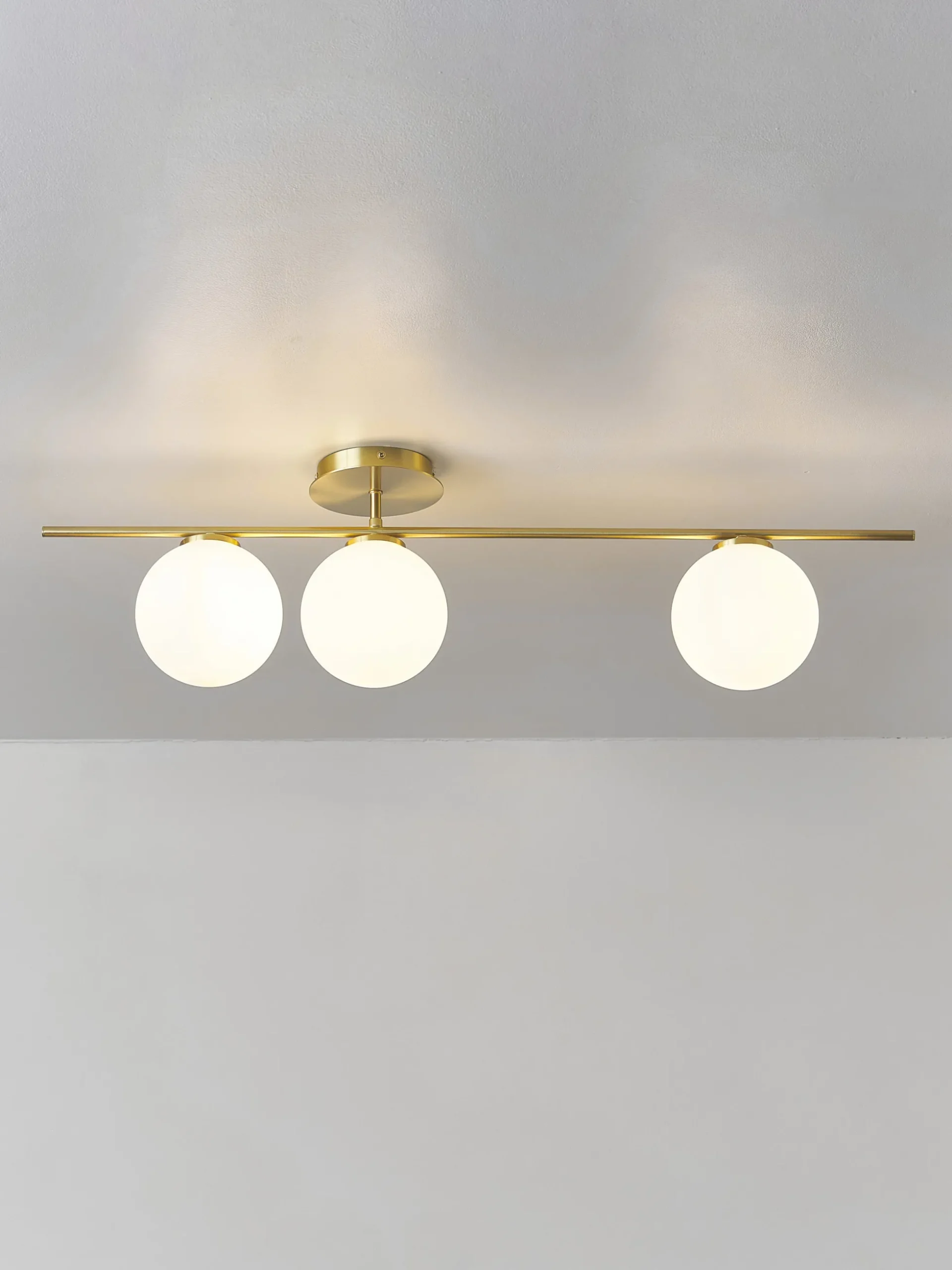 Lampada da soffitto in vetro opale Atlanta