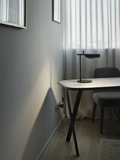 Lampada da tavolo a LED con luce regolabile Tab