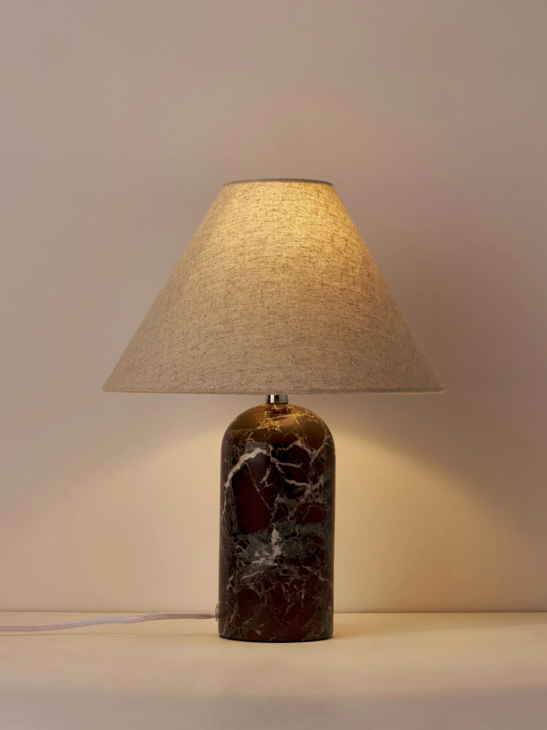 Lampada da tavolo con base in marmo Gia