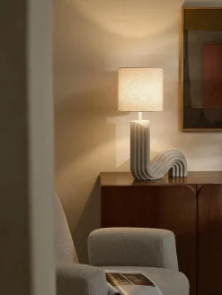 Lampada da tavolo di design Luomo
