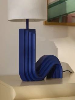 Lampada da tavolo di design Luomo