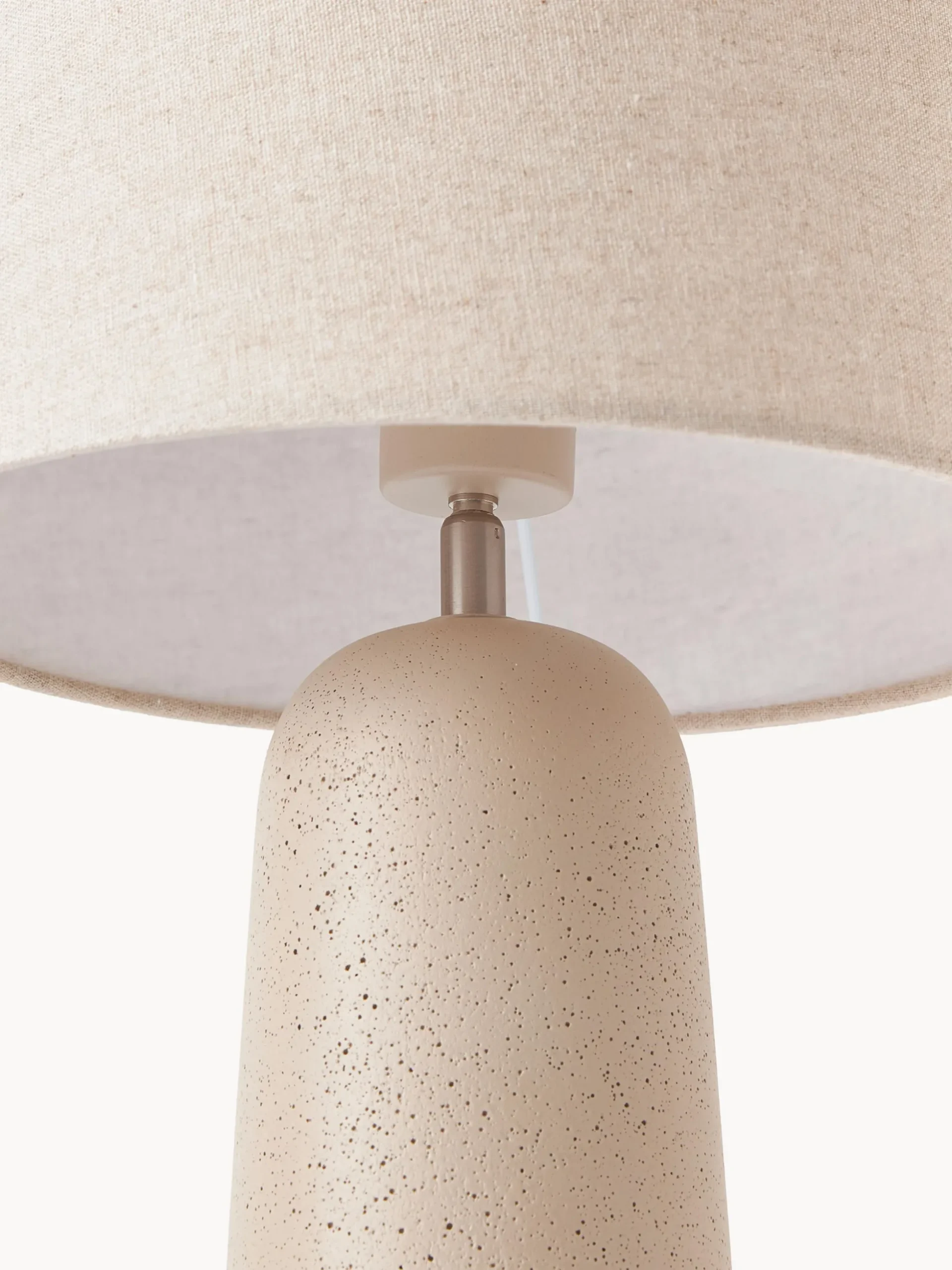 Lampada da tavolo grande con base in cemento Kaya
