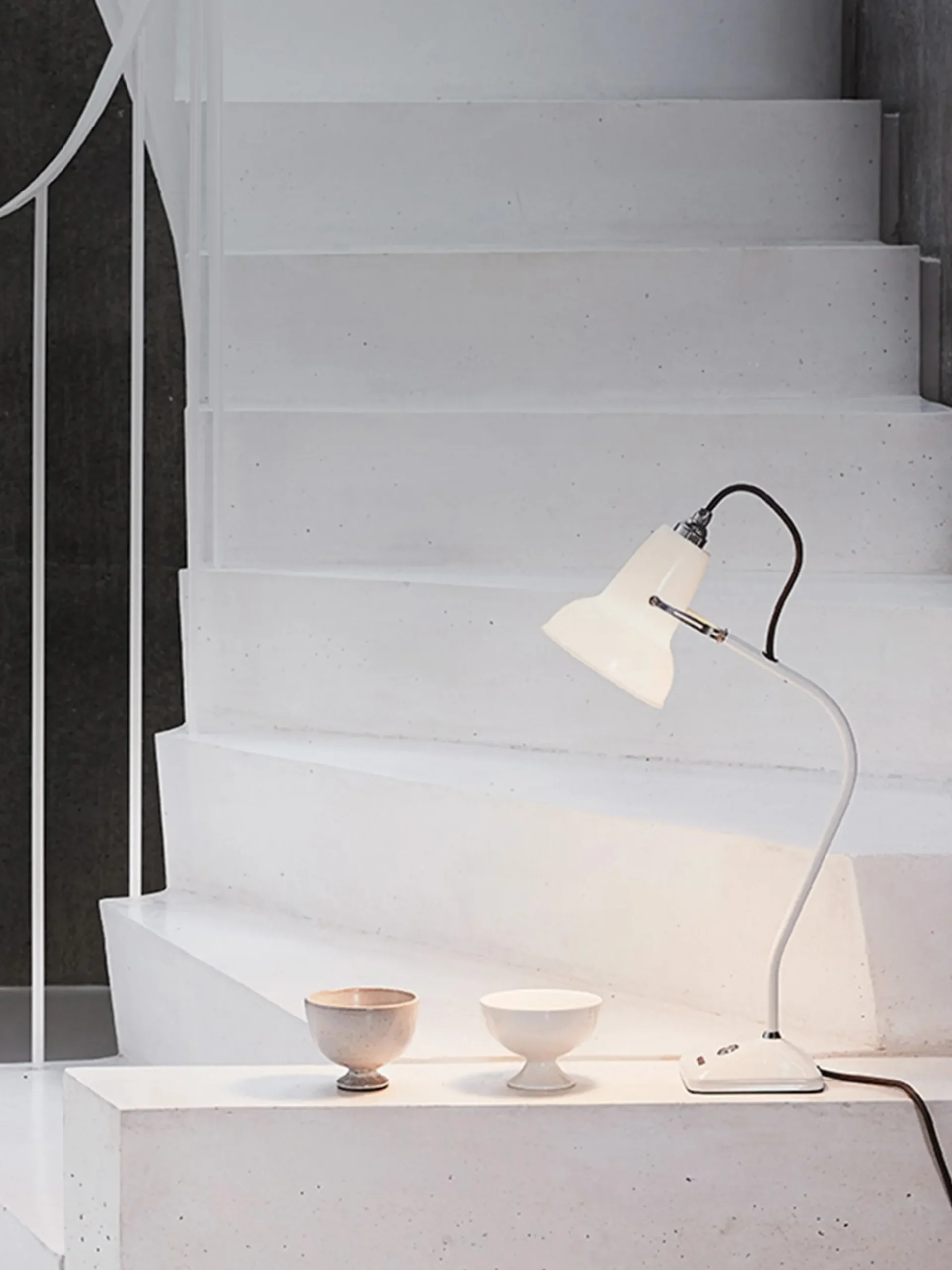 Lampada da tavolo grande a LED Original 1227 Mini