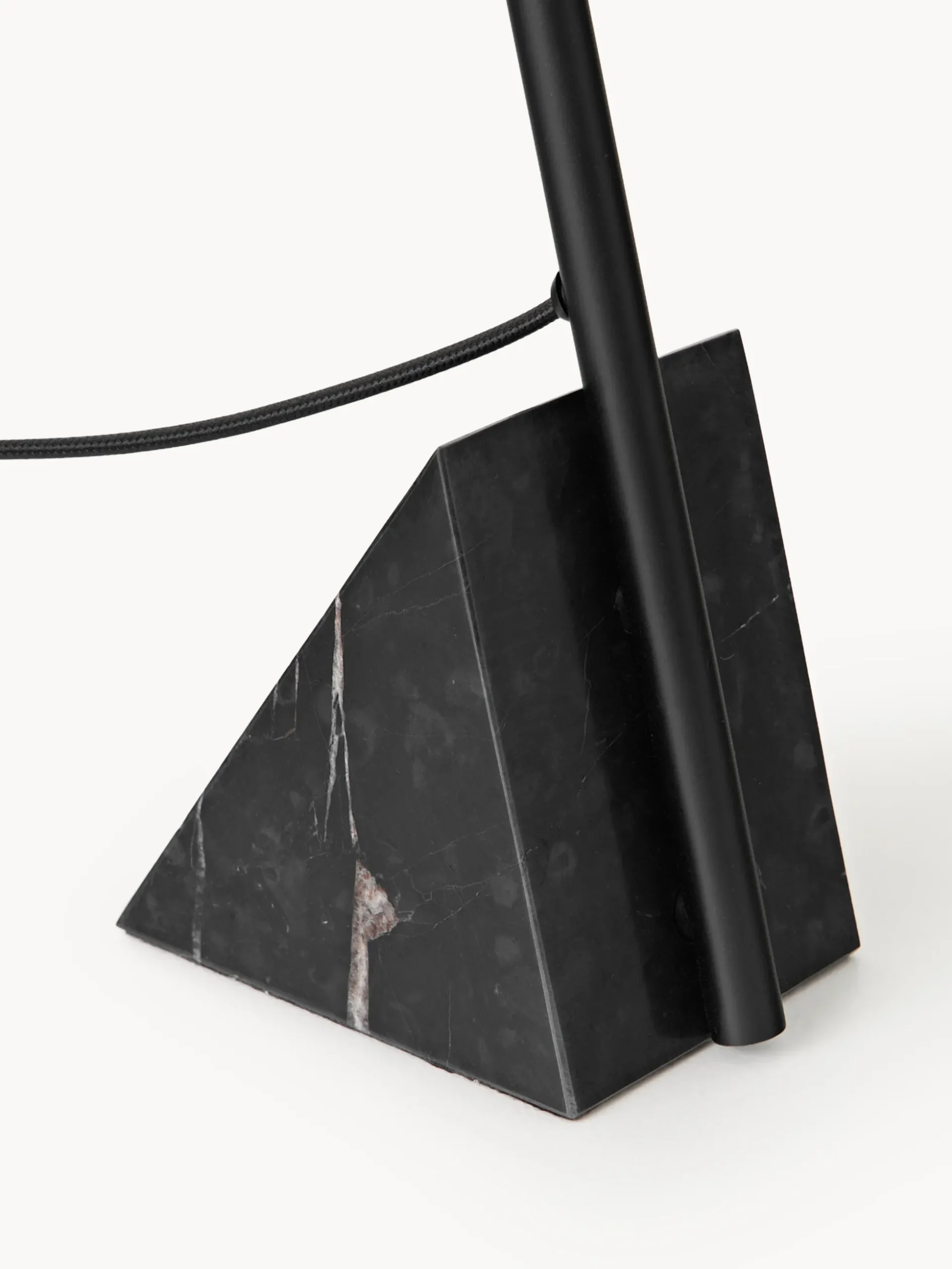 Lampada da tavolo grande con base in marmo Reyna