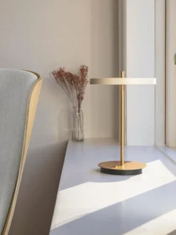 Lampada da tavolo piccola portatile a LED con luce regolabile Asteria Move