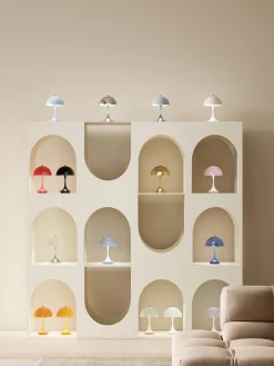 Lampada da tavolo piccola portatile a LED Panthella 160, design Verner Panton