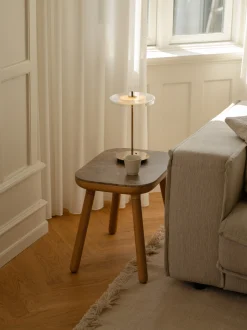 Lampada da tavolo piccola portatile a LED con luce regolabile Asteria Move