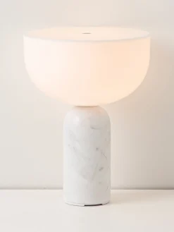 Lampada da tavolo piccola portatile a LED con luce regolabile Kizu