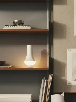 Lampada da tavolo piccola portatile a LED con luce regolabile Tomoshi
