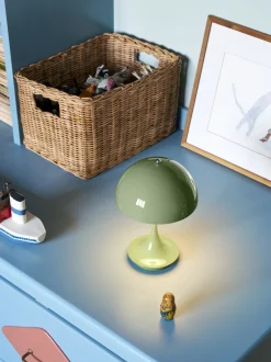 Lampada da tavolo piccola portatile a LED Panthella 160, design Verner Panton