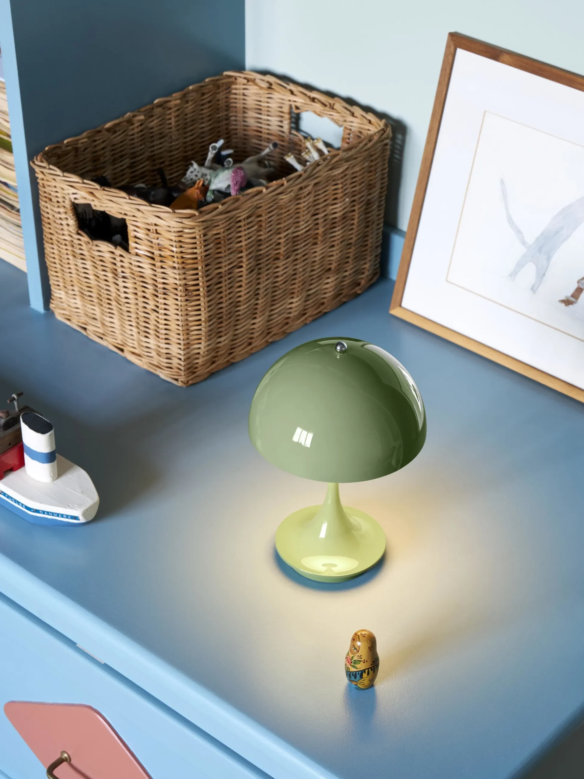 Lampada da tavolo piccola portatile a LED Panthella 160, design Verner Panton