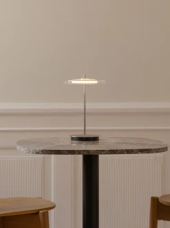 Lampada da tavolo piccola portatile a LED con luce regolabile Asteria Move