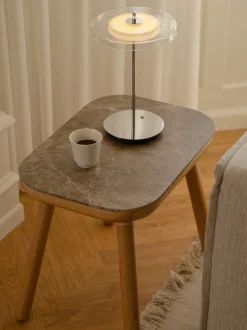 Lampada da tavolo piccola portatile a LED con luce regolabile Asteria Move