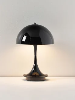 Lampada da tavolo piccola portatile a LED Panthella 160, design Verner Panton