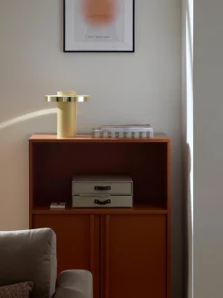 Lampada da tavolo piccola a LED con base millerighe Elna