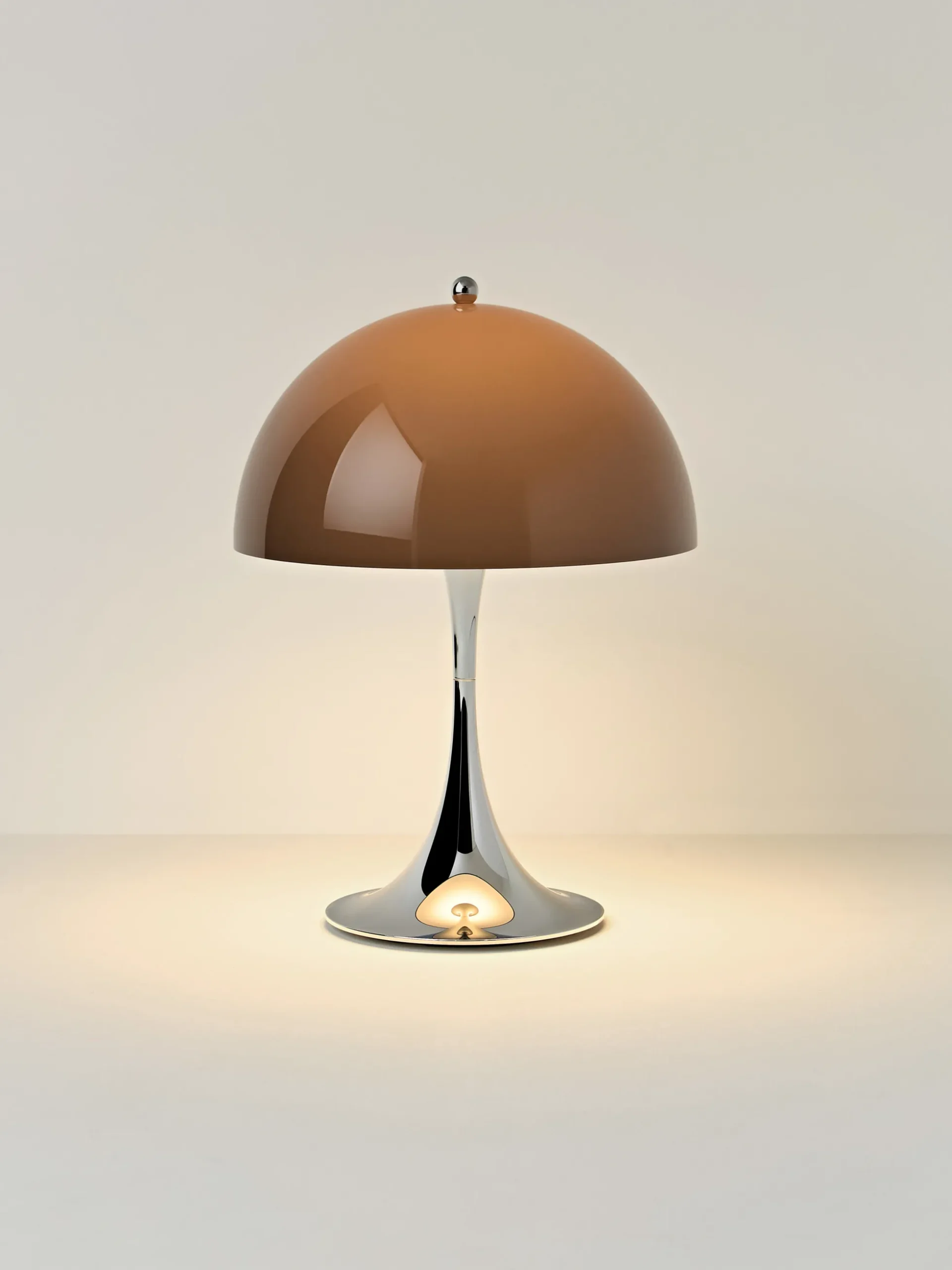 Lampada da tavolo portatile a LED con luce regolabile Panthella 250, Design Verner Panton