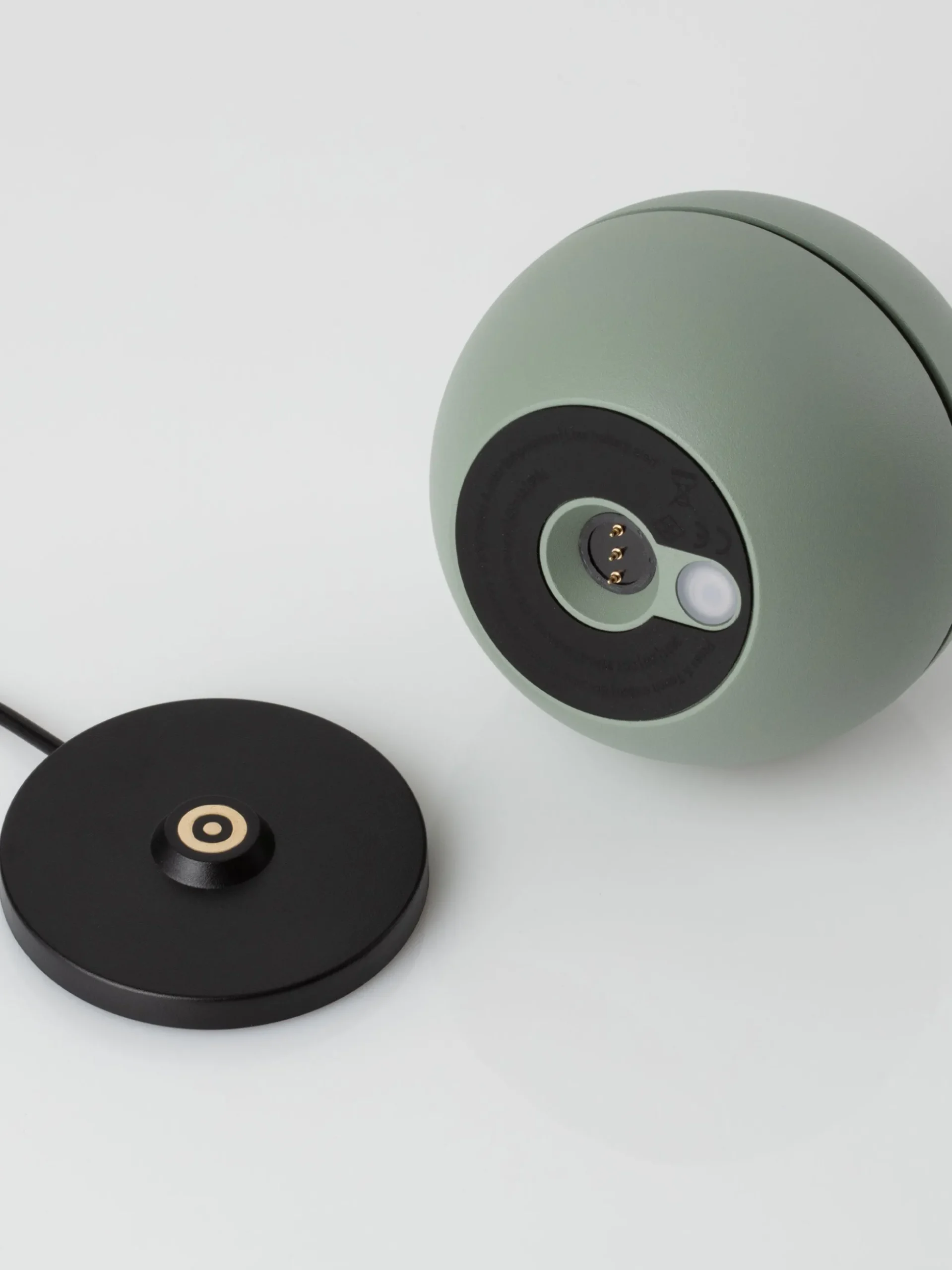 Lampada da tavolo portatile a LED dimmerabile piccola Puk