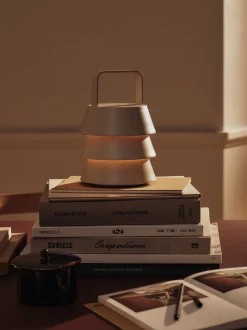 Lampada da tavolo portatile a LED dimmerabile Luver