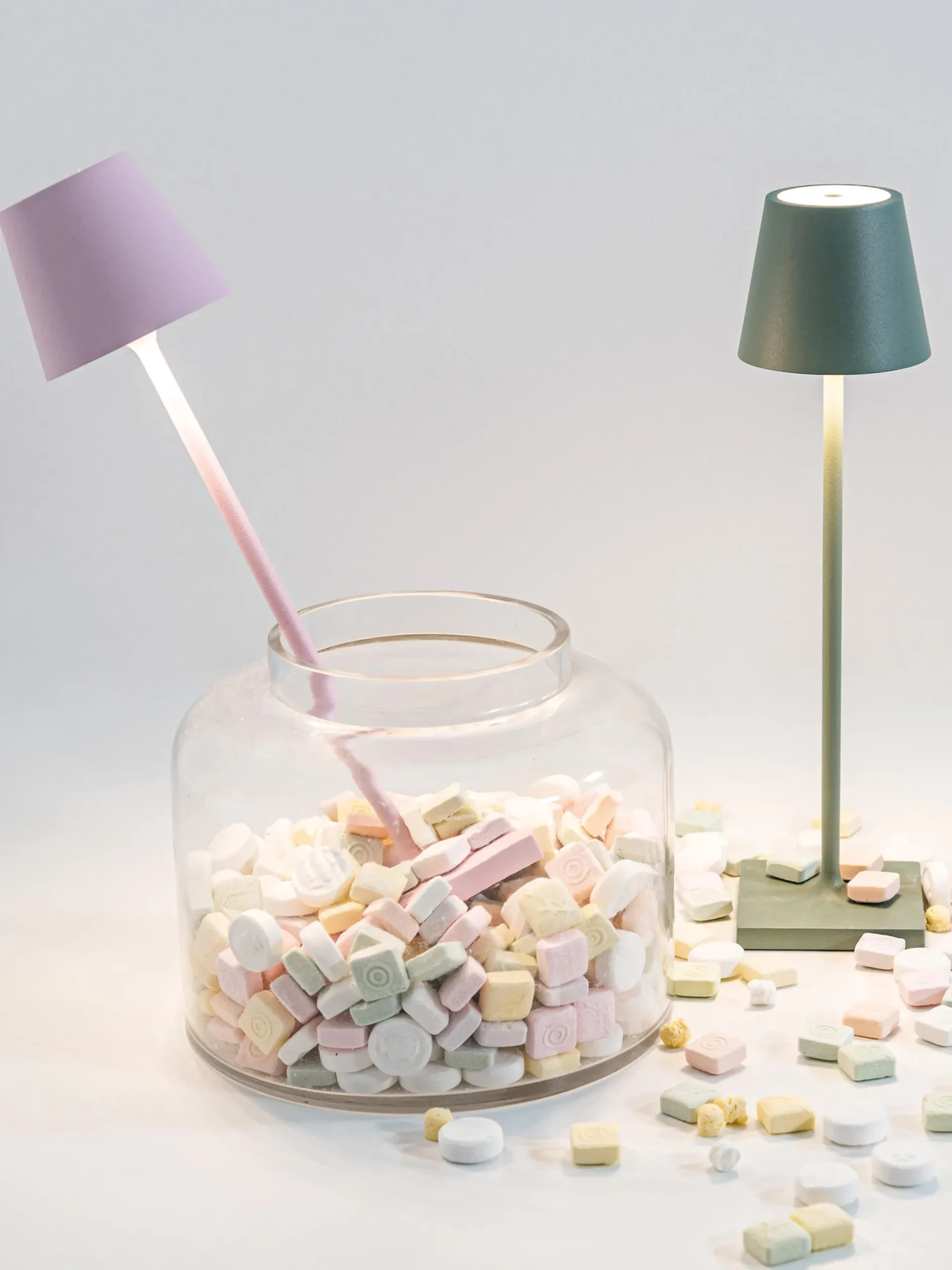 Lampada da tavolo portatile a LED con luce regolabile Poldina Pro Micro