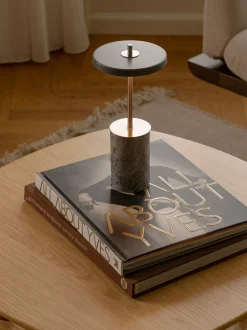 Lampada da tavolo portatile con luce regolabile Asteria Move Mini