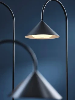 Lampada da tavolo portatile da esterno a LED con luce regolabile Grasp