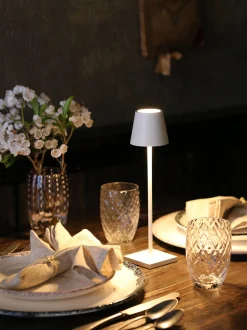 Lampada da tavolo portatile a LED con luce regolabile Poldina Pro Micro