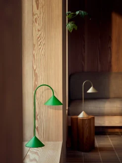 Lampada da tavolo portatile da esterno a LED con luce regolabile Grasp