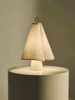 Lampada da tavolo portatile con luce regolabile Hornbæk