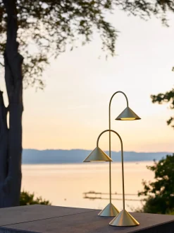Lampada da tavolo portatile da esterno a LED con luce regolabile Grasp