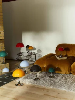 Lampada da tavolo portatile a LED con luce regolabile Panthella 250, Design Verner Panton