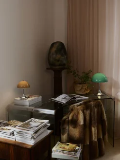 Lampada da tavolo portatile a LED con luce regolabile Panthella 250, Design Verner Panton