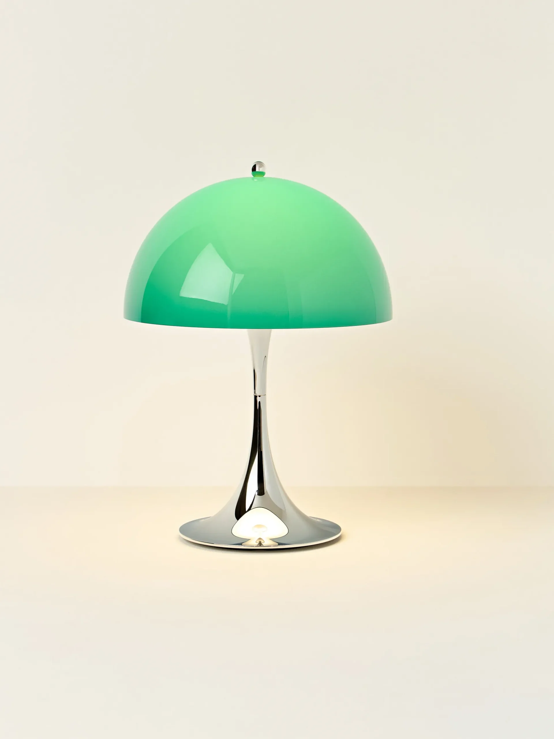 Lampada da tavolo portatile a LED con luce regolabile Panthella 250, Design Verner Panton
