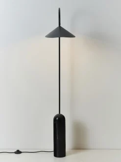 Lampada da terra con base in marmo Arum, orientabile