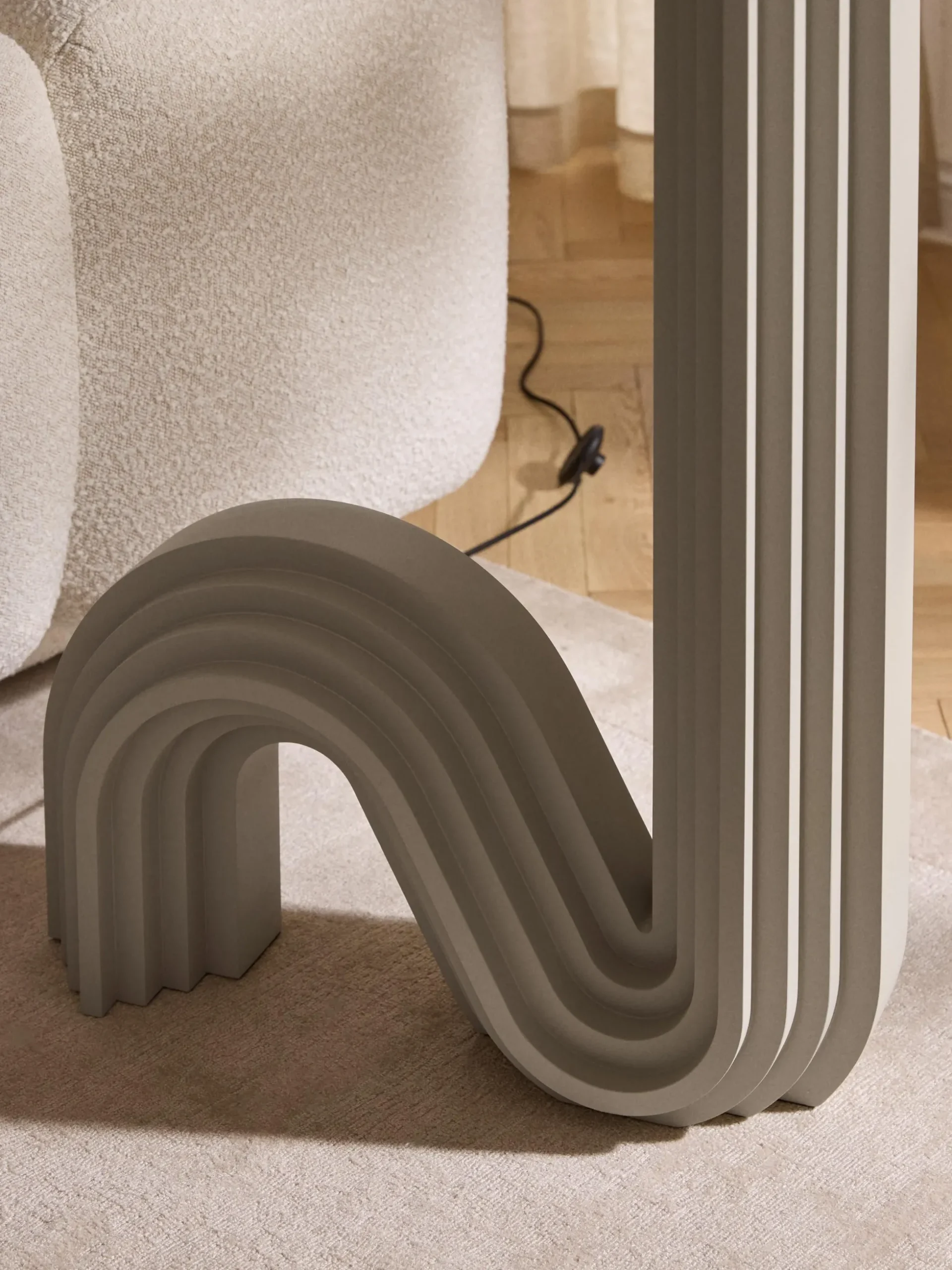 Lampada da terra di design Luomo