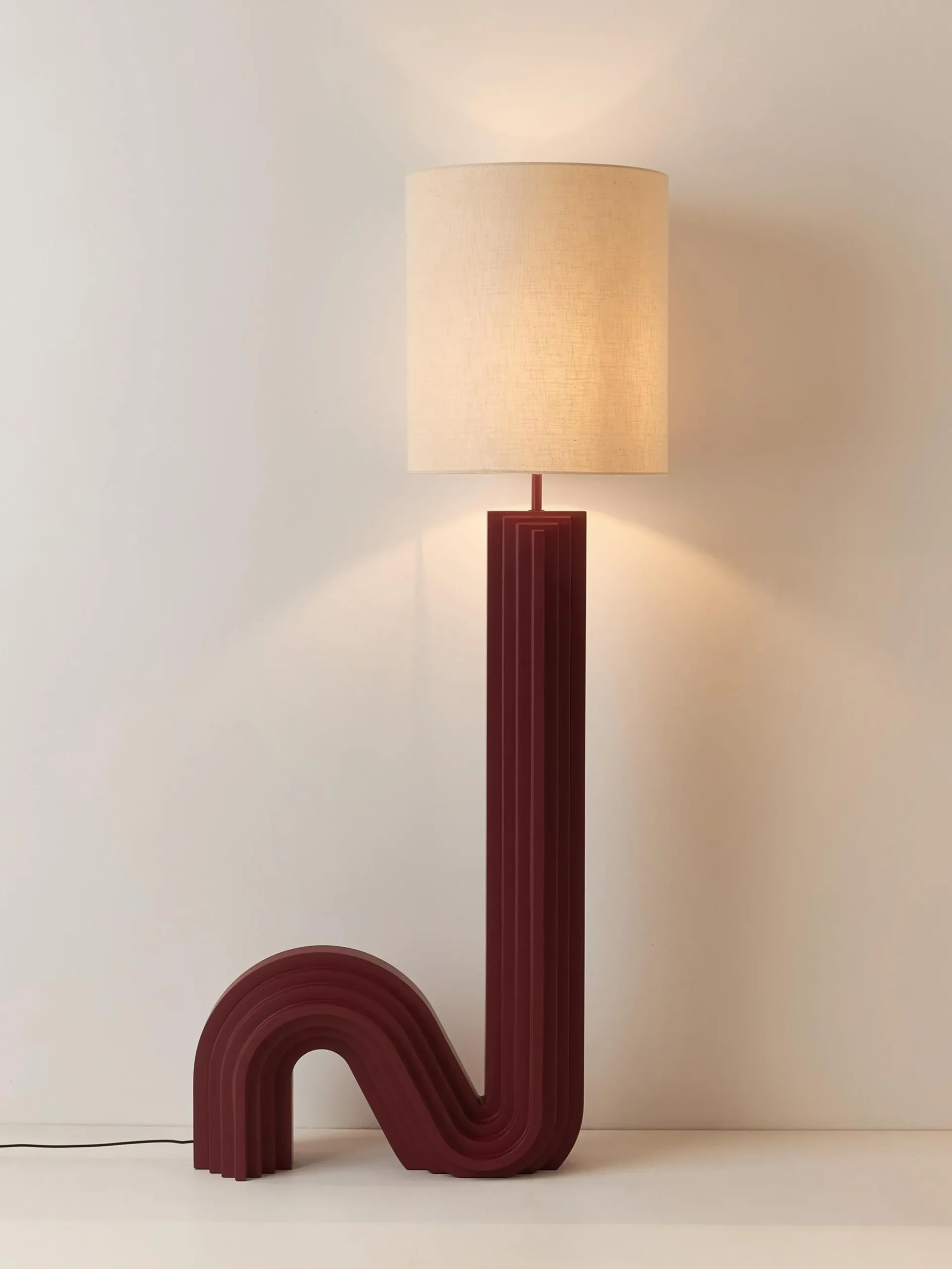 Lampada da terra di design Luomo
