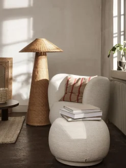 Lampada da terra piccola in rattan Dou, fatta a mano
