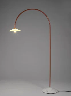 Lampada ad arco fatta a mano con base in marmo Moou