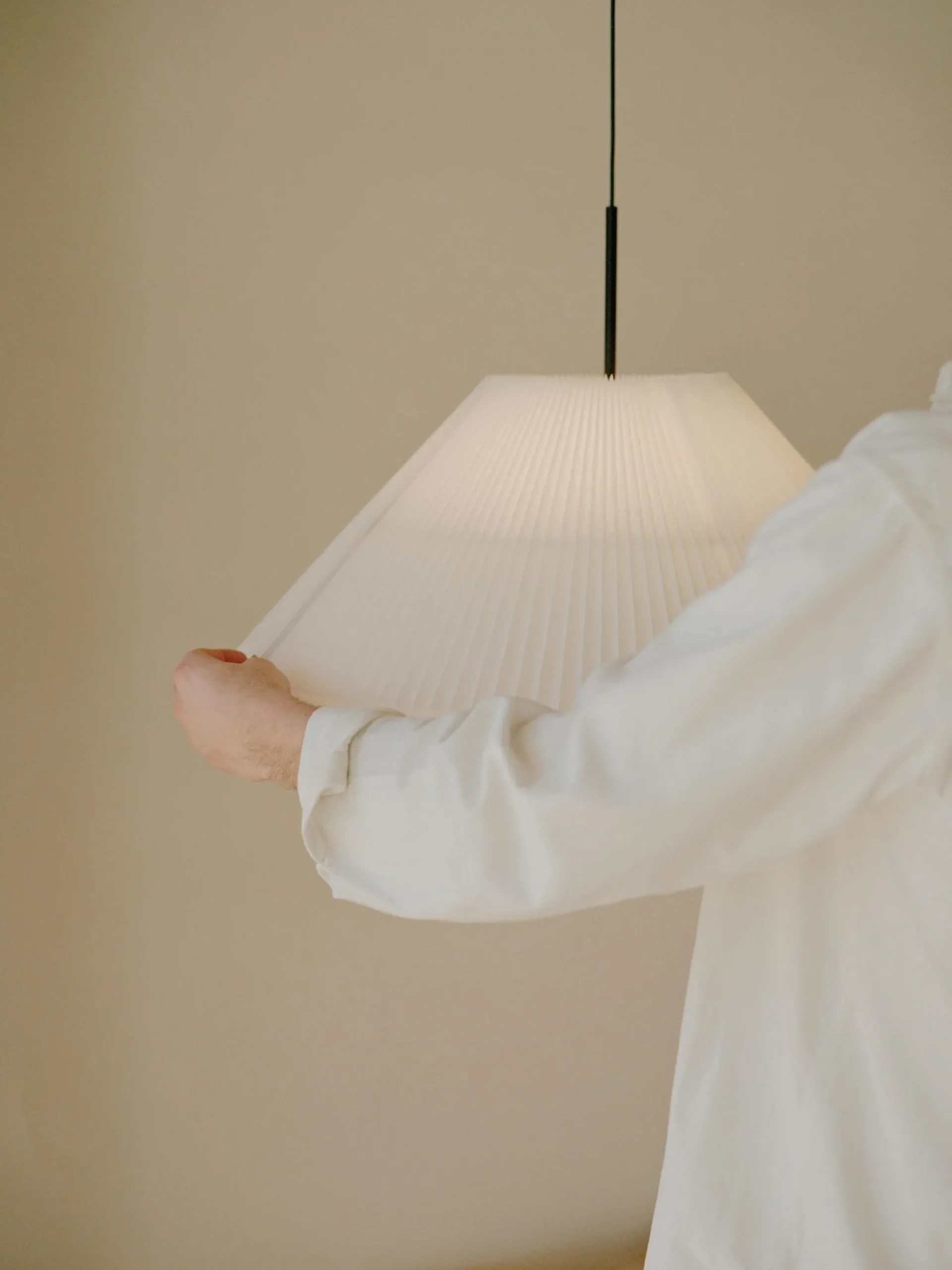 Lampada a sospensione con luce regolabile Nebra, varie misure