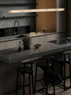 Lampada a sospensione grande a LED in alabastro Vaster, luce regolabile