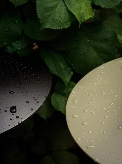 Lampada da tavolo a LED con luce regolabile e porta USB Ray
