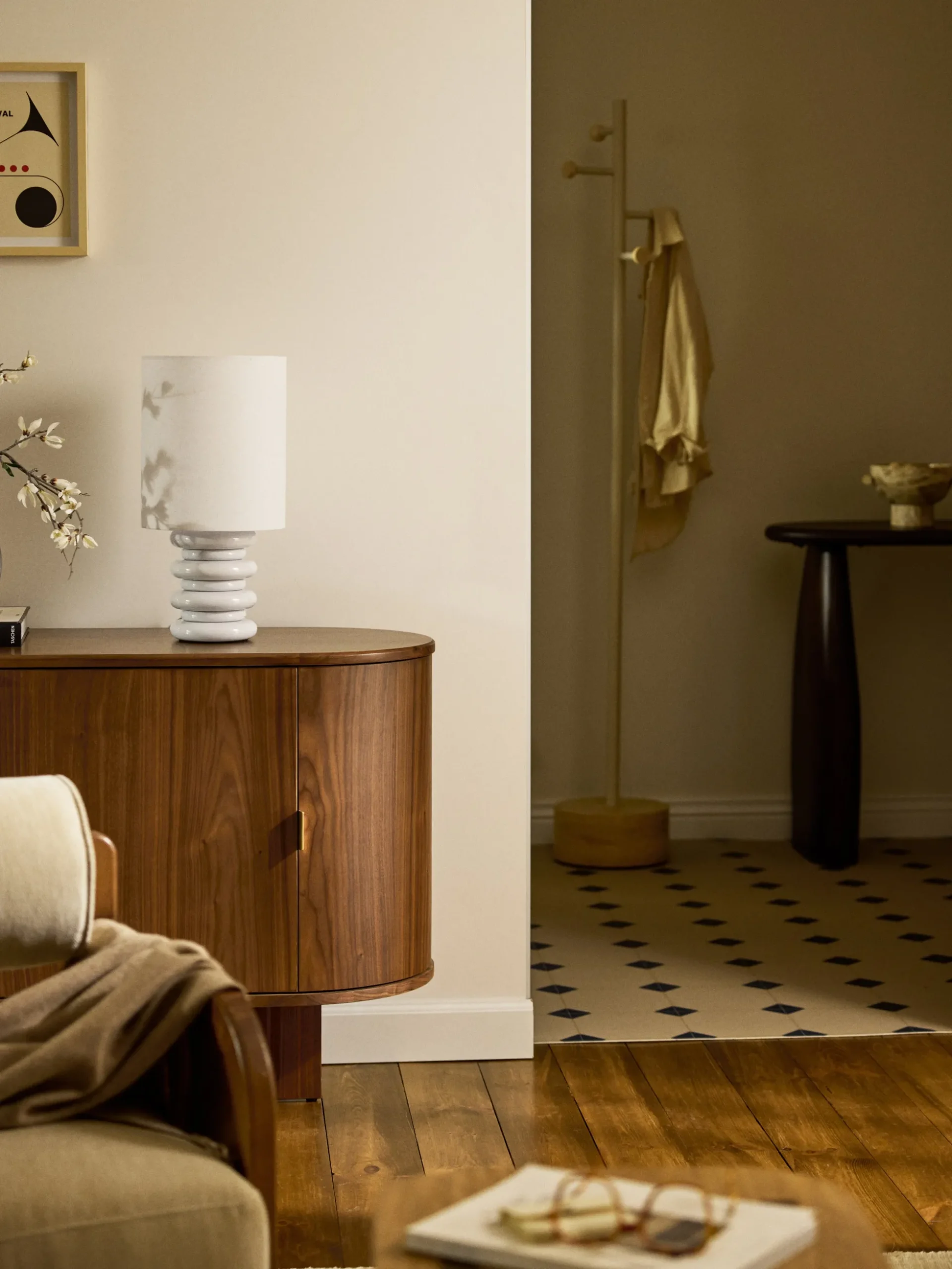 Lampada da tavolo con base in legno Nicolas