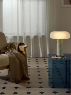 Lampada da tavolo con base in marmo Carla