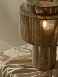 Lampada da tavolo con fili di lino Lace