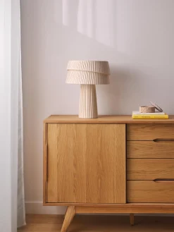 Lampada da tavolo con paralume asimmetrico Nyla