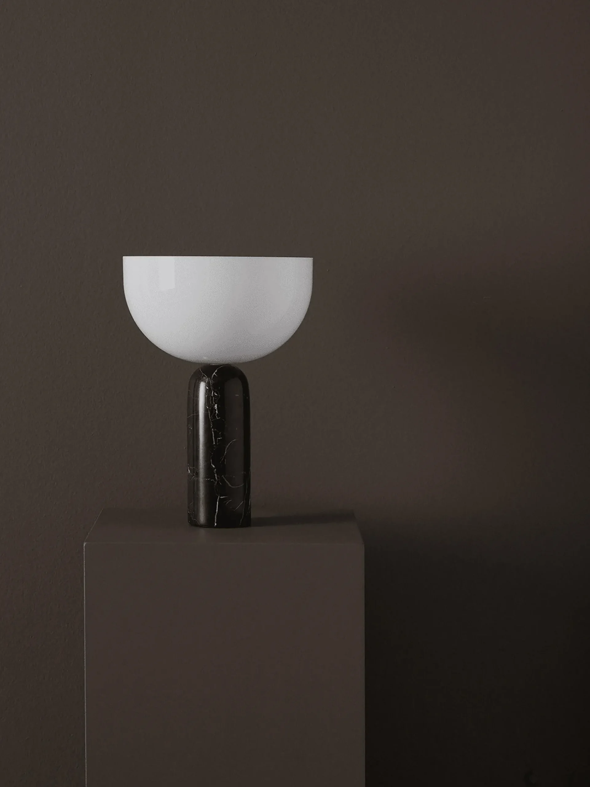 Lampada da tavolo in marmo Kizu, varie misure